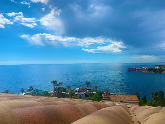 La Belle Vue-Charming Duplex Apartment With Sea View, 50 Meters From Beach And Private Parking Saint-Raphael  Exterior photo